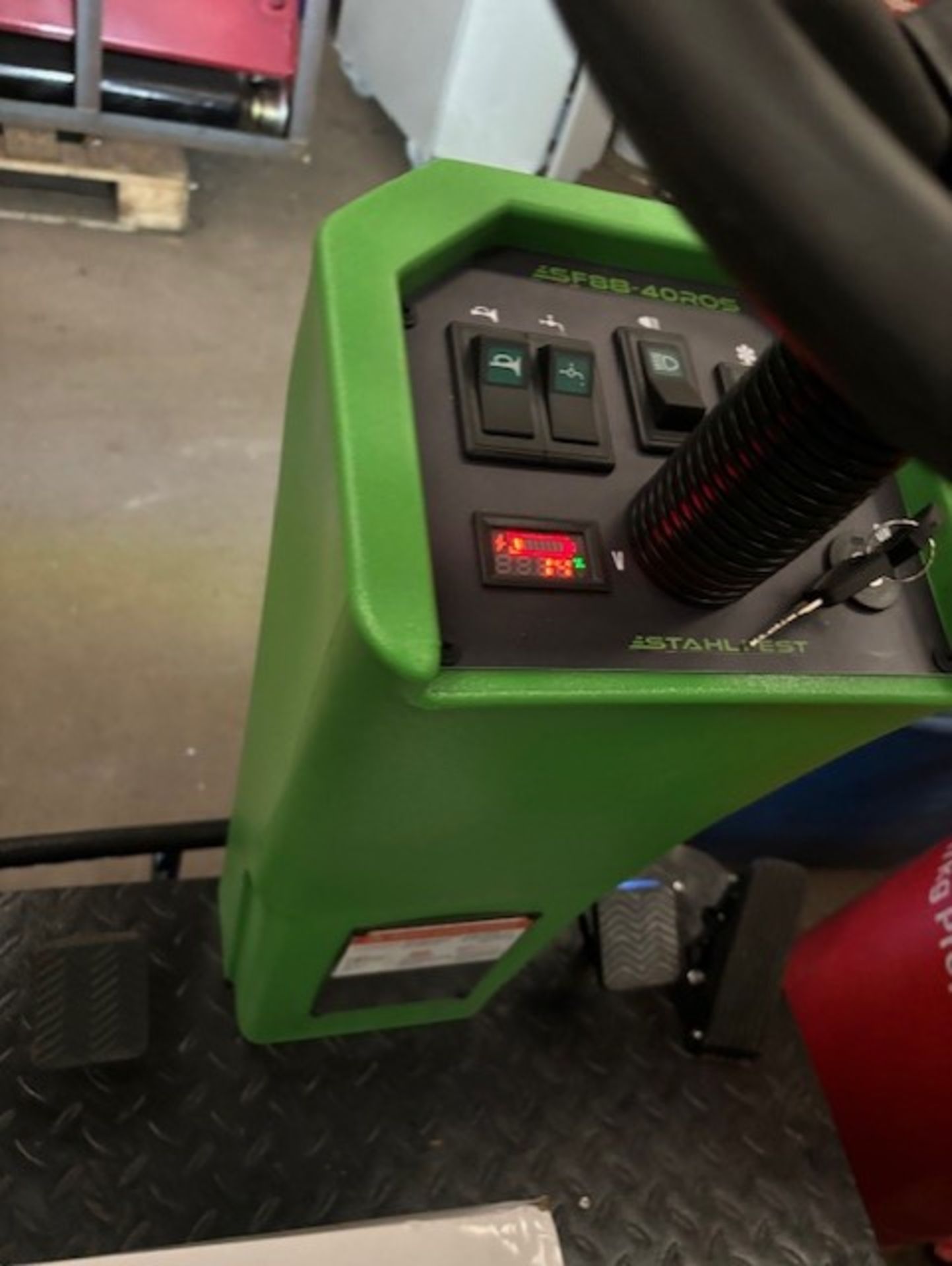 Stahlfest ride on full electric wet n dry scrubber sweeper very user friendly no noise or dust - Image 4 of 7