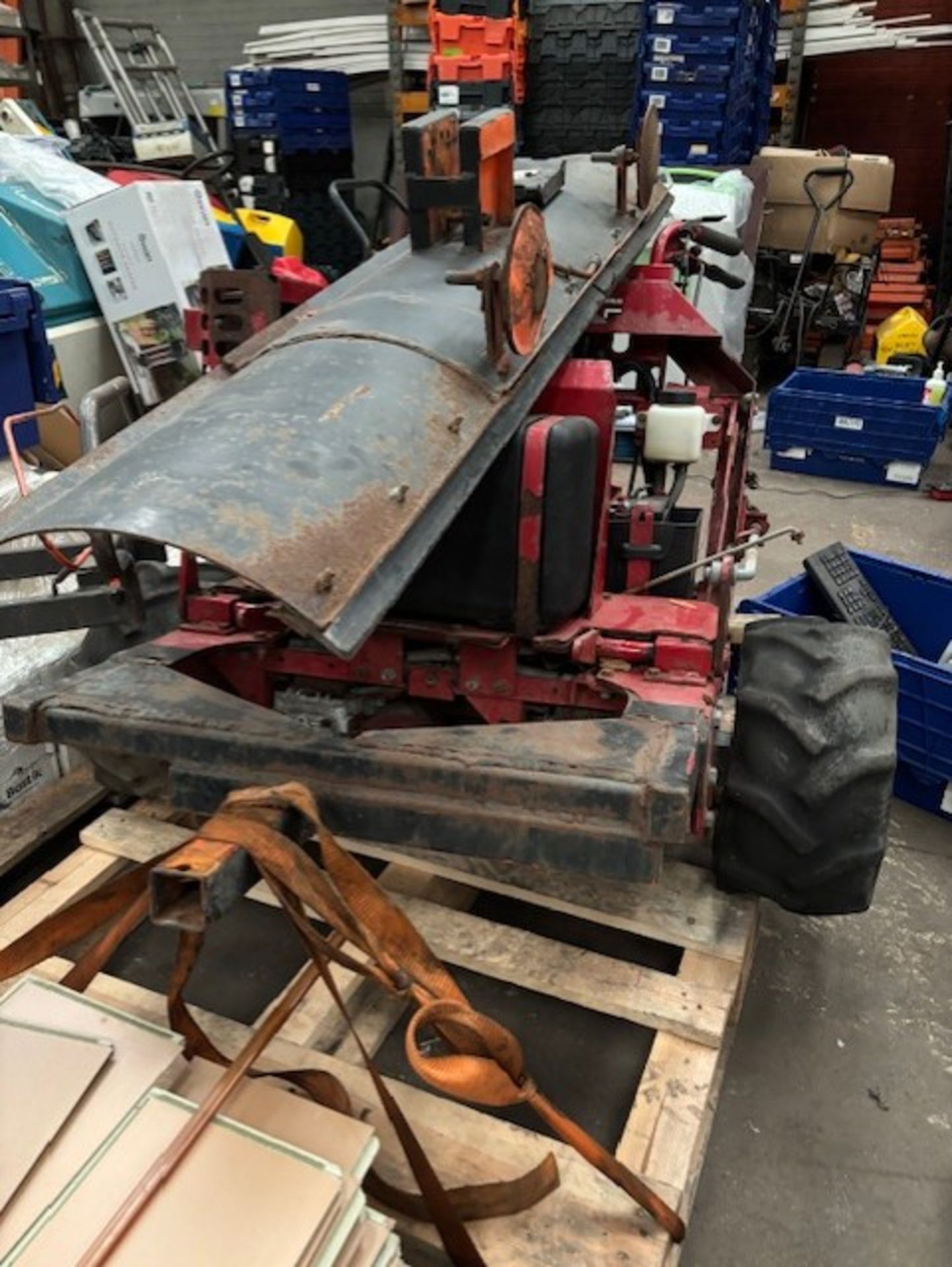 Ferris Mower with blade - Image 4 of 5