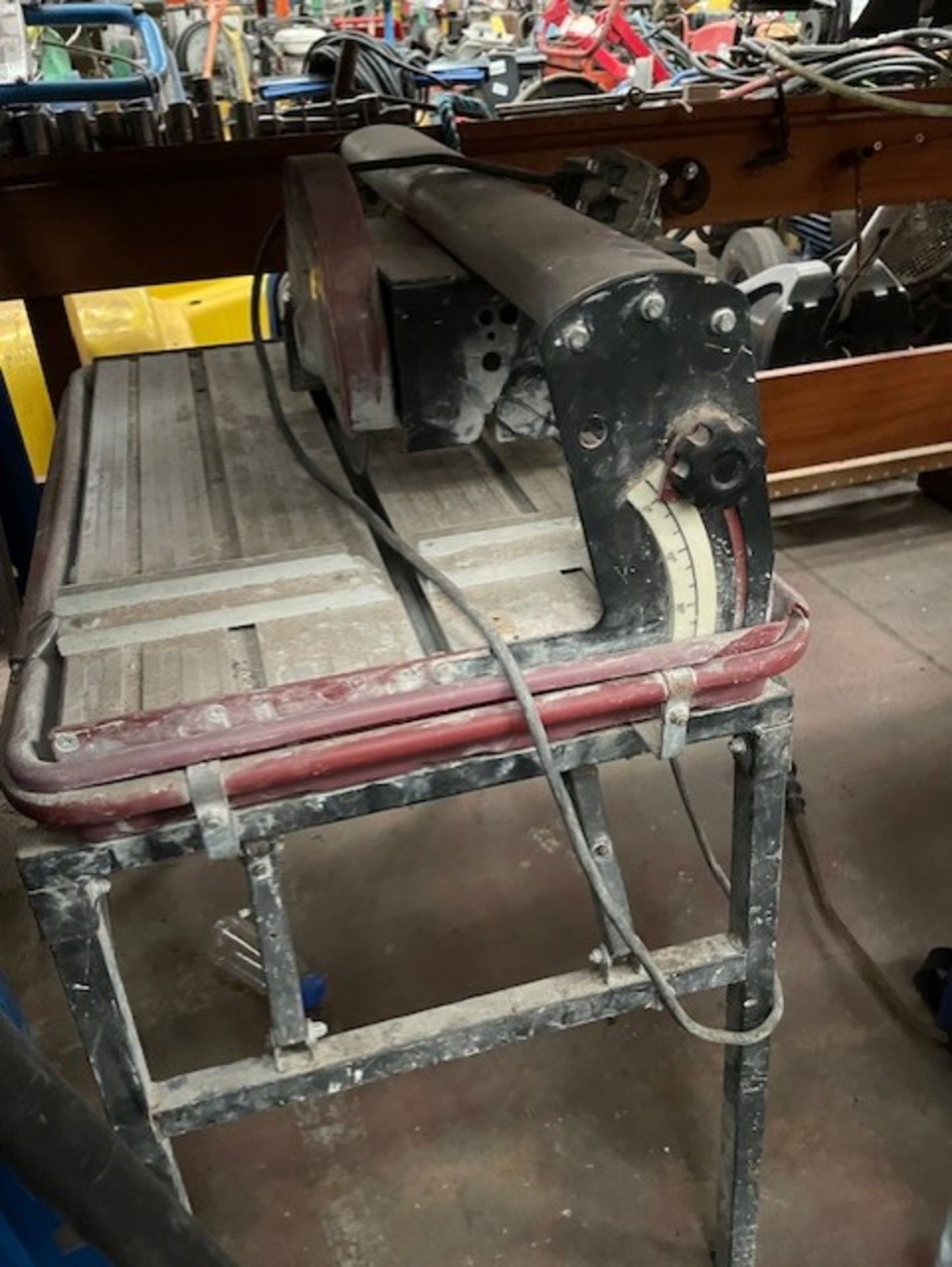 Tile cutter commercial in fair condition