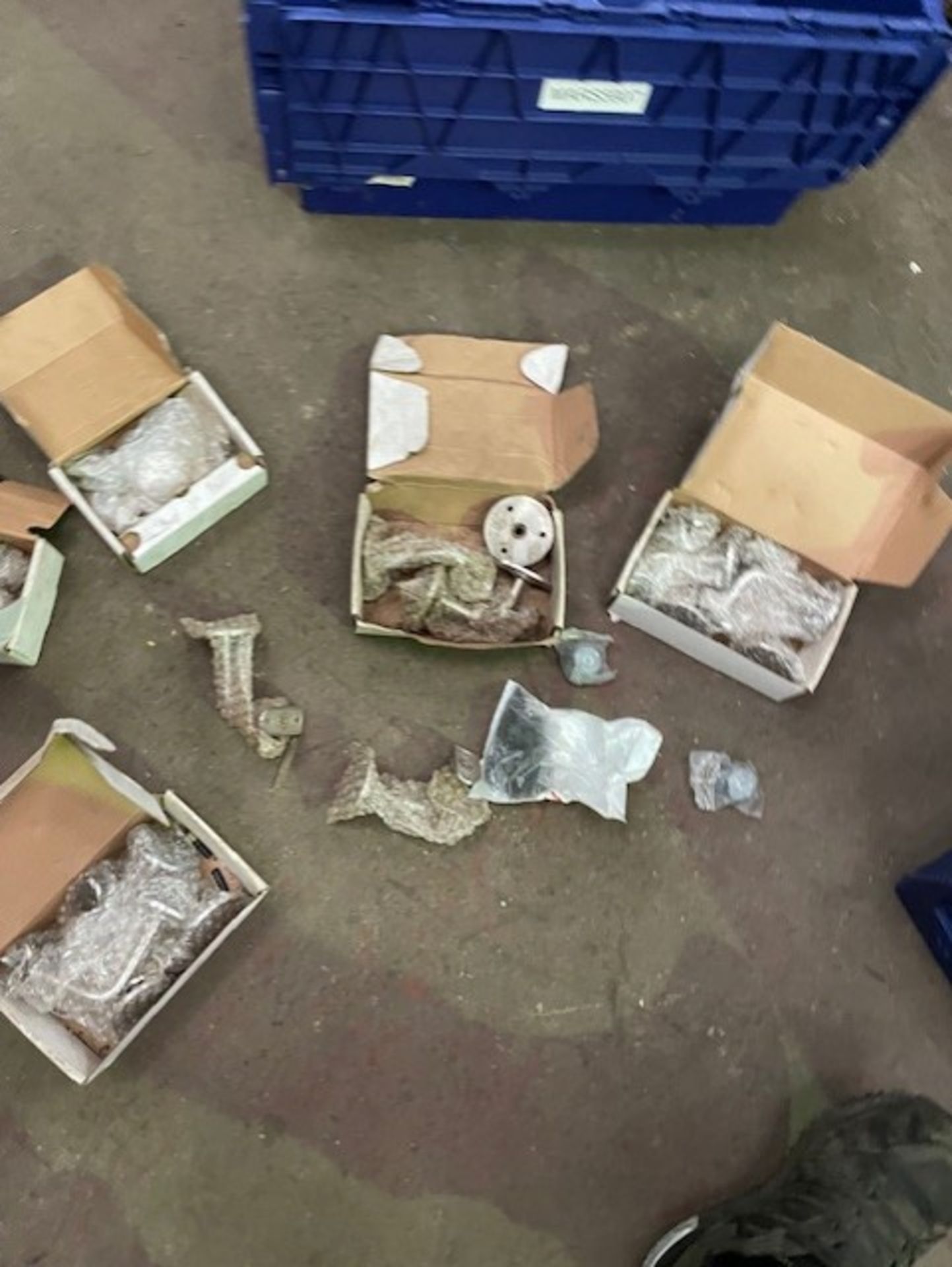 Pro railing 90 degree Handrail brackets stainless steel - Image 4 of 4