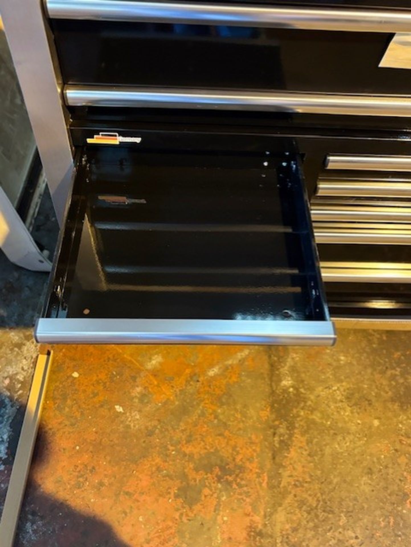 United Tool Corporation Tool Box - 13 drawer tool cabinet Model 810056-utc - Image 14 of 17