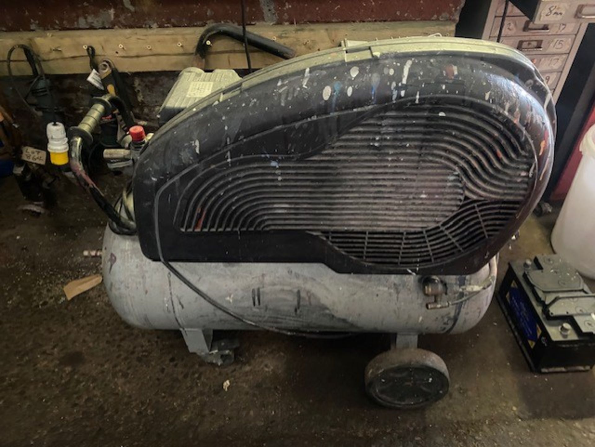 240 Compressor in good working order all fills up no leaks its 100 litre