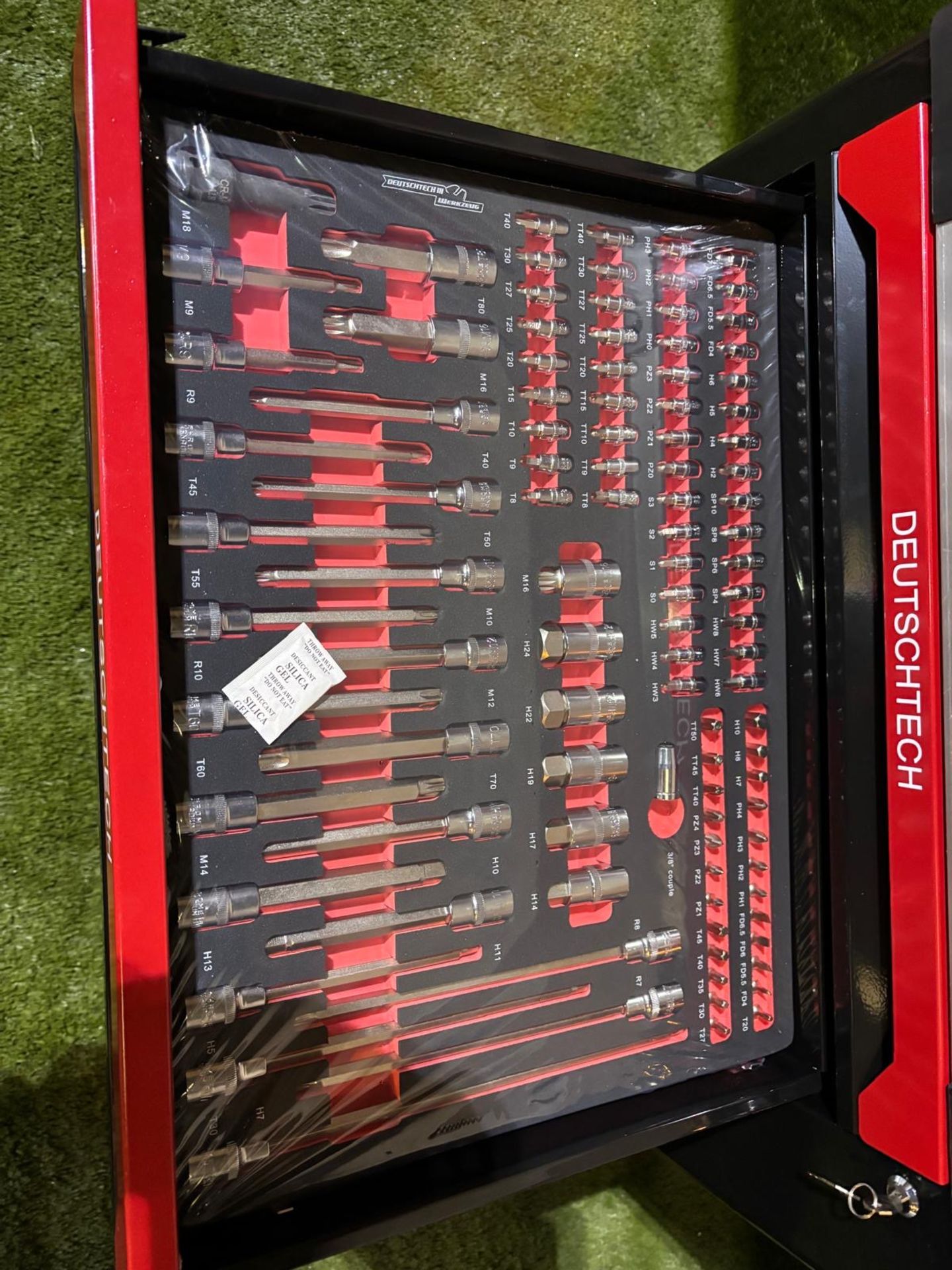 Deutch tech tool box 286 piece brand new been on display no box no bits missing nothing faulty or - Image 6 of 15