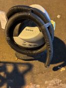 110 volt hoover not been used working as should be great little tool it is an auction and it is