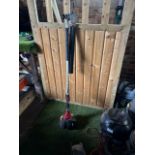 Kawasaki hedge cutter long reach good starter all works as should no nasty noises or grinds or