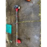 Kawasaki strimmer it in good condition starts cuts no noise grinds or anything Start