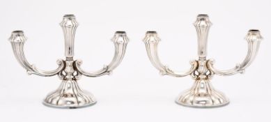 Paar 3-flamm. Leuchter, Barock-Stil, deutsch 20. Jh.