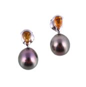 A PAIR OF CITRINE AND GREY CULTURED PEARL EARRINGS