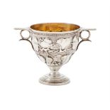 AN EDWARDIAN SILVER TWIN HANDLED CUP