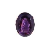 AN AMETHYST SINGLE STONE RING