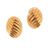 A PAIR OF 18 CARAT GOLD EARRINGS