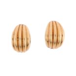 A PAIR OF REEDED EARRINGS