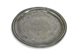 A QUEEN ANNE NARROW RIM WRIGGLE WORK PEWTER PLATE, CIRCA 1700