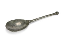AN ENGLISH HEXAGONAL KNOP PEWTER SPOON, CIRCA 1550-1600