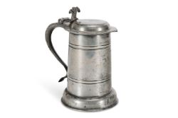 A RARE CHARLES II FLAT LID PEWTER FLAGON YORKSHIRE, CIRCA 1675-1685