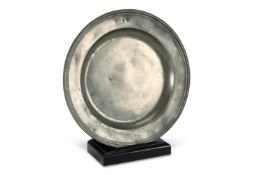 A TRIPLE REEDED PEWTER DISH POSSIBLY SHROPSHIRE, CIRCA 1690-1700