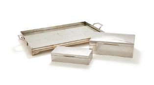 AN EDWARDIAN SILVER RECTANGULAR TABLE BOX