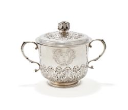 A CHARLES II SILVER PORRINGER AND COVER