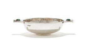 AN EDWARDIAN SILVER QUAICH