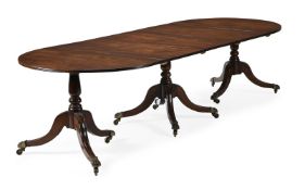 A GEORGE III MAHOGANY TRIPLE PEDESTAL DINING TABLE, CIRCA 1800