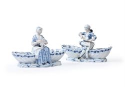 A PAIR OF MEISSEN FIGURAL SHELL-SHAPED SWEET MEAT DISHES, 19TH CENTURY