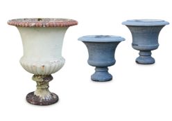 A VICTORIAN CAST IRON GARDEN URN, LATE 19TH CENTURY