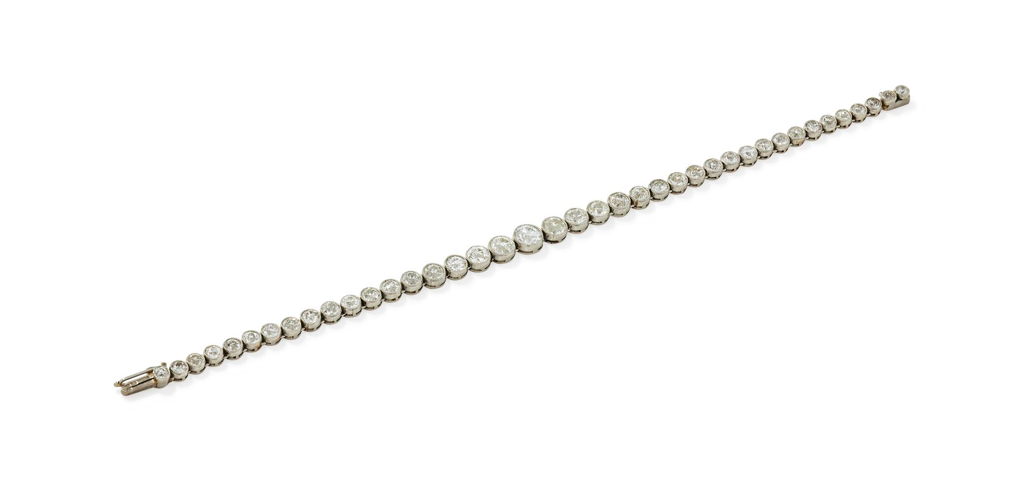 A DIAMOND LINE BRACELET