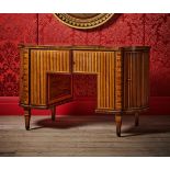 Y AN UNUSUAL ROSEWOOD AND SATINWOOD DESK, POSSIBLY BY AN ÉMIGRÉ MAKER, LATE 18TH OR EARLY 19TH CENTU