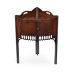 AN UNUSUAL GEORGE III MAHOGANY CORNER TABLE, IN THE MANNER OF THOMAS CHIPPENDALE, CIRCA 1760