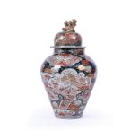 A JAPANESE IMARI VASE AND COVER, EDO PERIOD, 18TH CENTURY