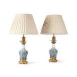 A PAIR OF FRENCH GILT METAL MOUNTED BLUE AND WHITE PORCELAIN VASE TABLE LIGHTS, LATE 19TH CENTURY
