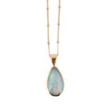 AN OPAL PENDANT ON CHAIN