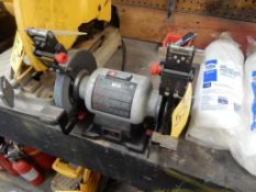 PORTER CABLE 6" DUAL END BENCH GRINDER W/WOOD BENCH