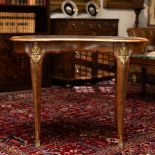 Gillow & Company (1862-1897) - Victorian figured walnut kidney shaped writing table