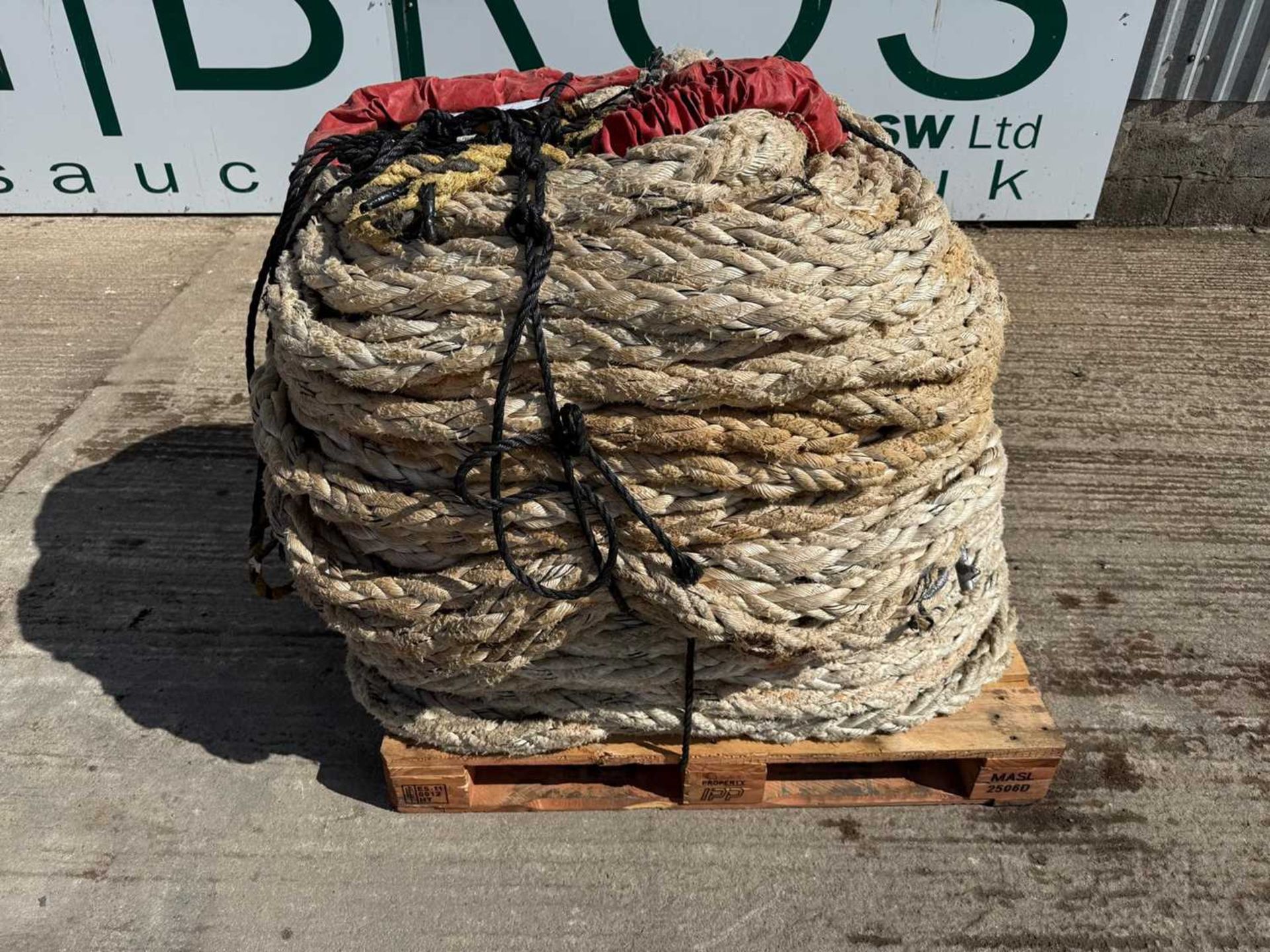 Pallet of Dock Rope Bulk pallet of dock rope Heavy-duty rope suitable ...
