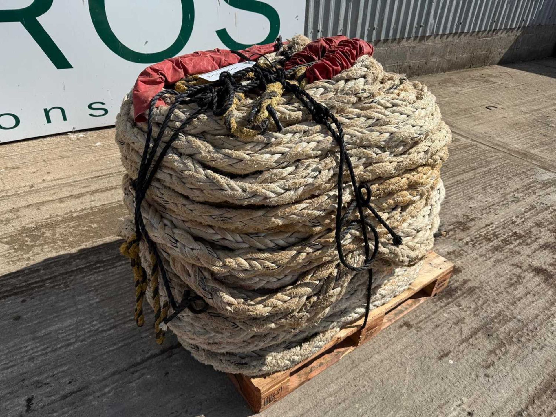Pallet of Dock Rope Bulk pallet of dock rope Heavy-duty rope suitable ...