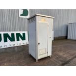 Single W/C With Hand Basin, Electric Fan