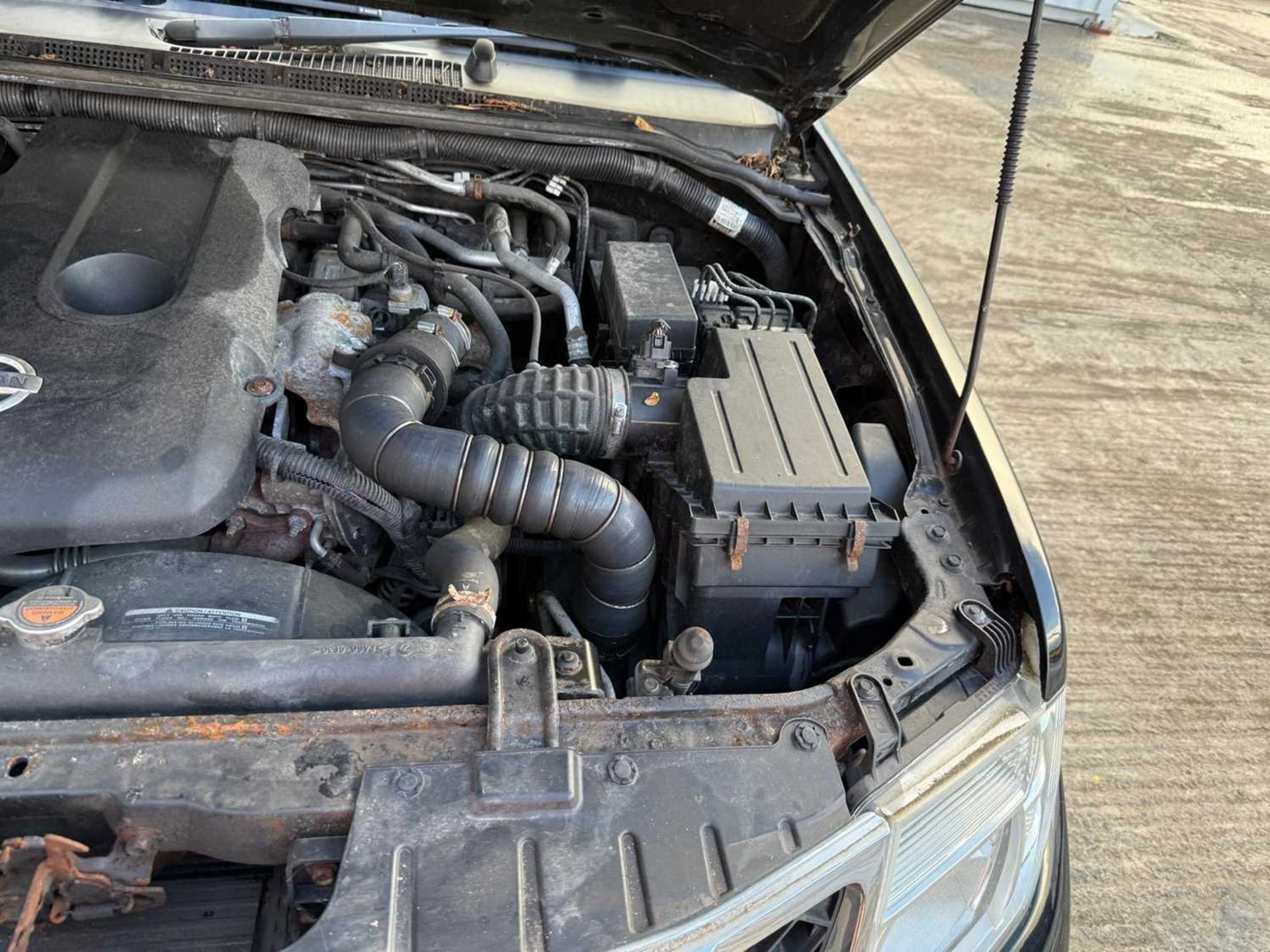 2010 Nissan Navara Tekna DCi Crew Cab Pick Up 2.5 D, Automatic Gear Box, Leather Interior, Electric  - Image 21 of 22