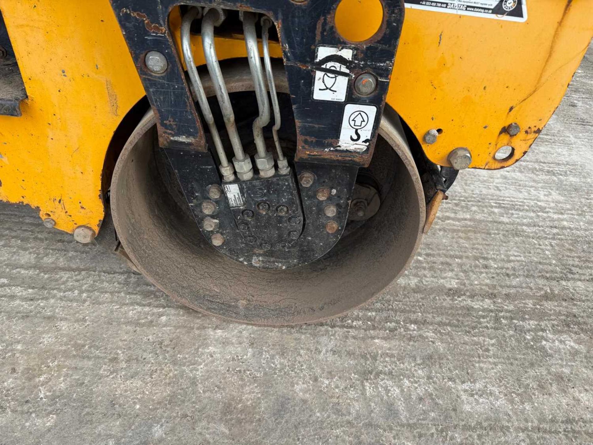 2017 JCB VMT160-80 Double Drum Vibrating Roller. Roll Bar, Work Lights. - Image 9 of 17