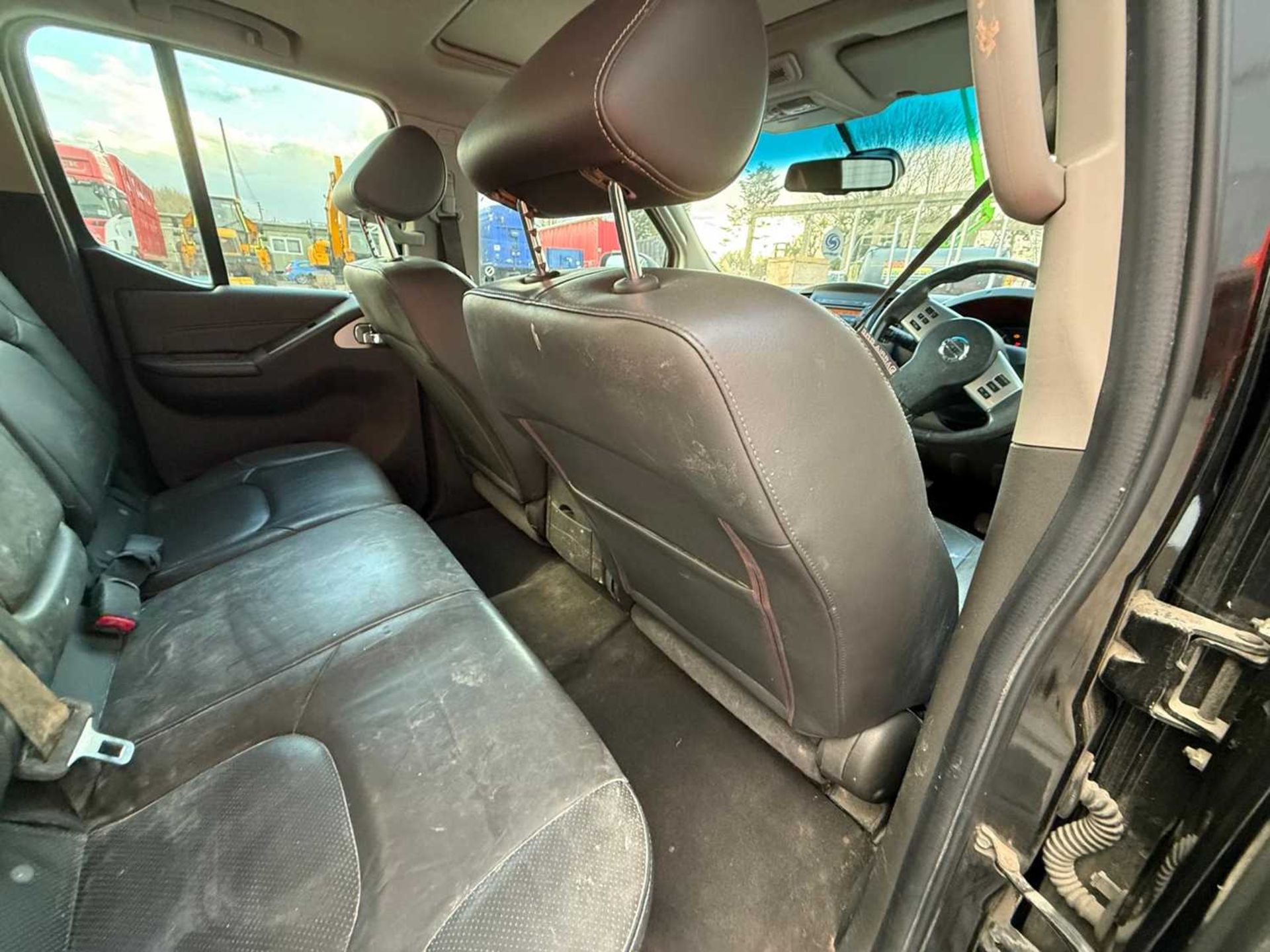 2010 Nissan Navara Tekna DCi Crew Cab Pick Up 2.5 D, Automatic Gear Box, Leather Interior, Electric  - Image 18 of 22