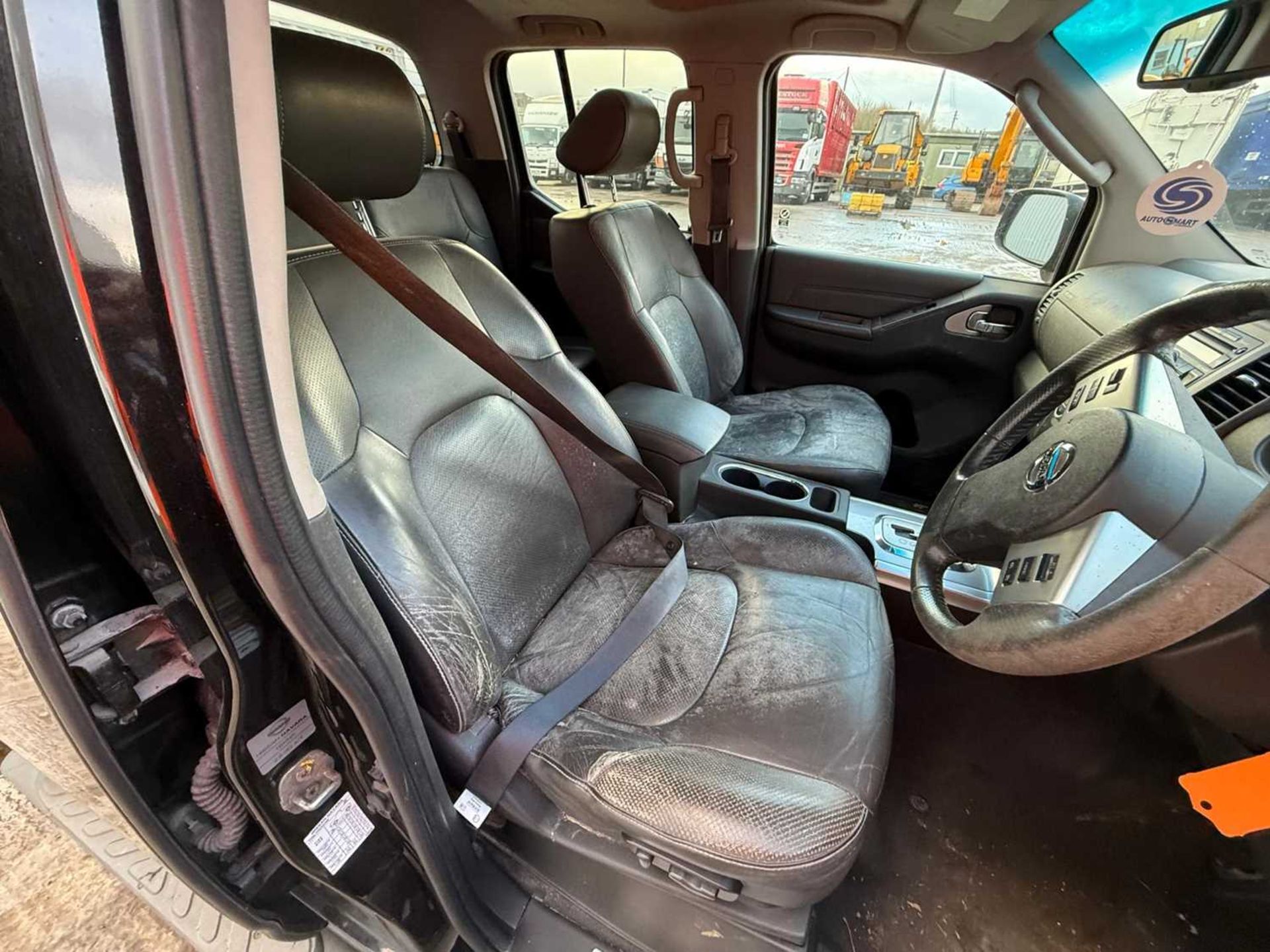 2010 Nissan Navara Tekna DCi Crew Cab Pick Up 2.5 D, Automatic Gear Box, Leather Interior, Electric  - Image 12 of 22