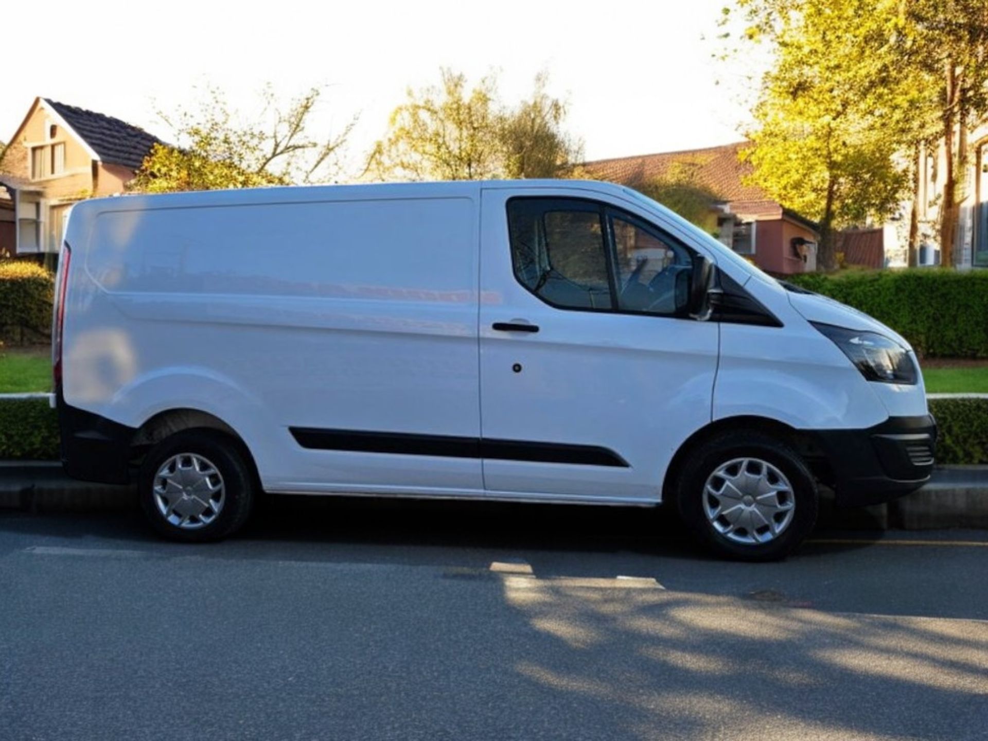 **(ONLY 119K MILEAGE)** 2016 FORD TRANSIT CUSTOM 270 SWB 2.2 TDCI VAN >>--NO VAT ON HAMMER--<< - Image 6 of 11