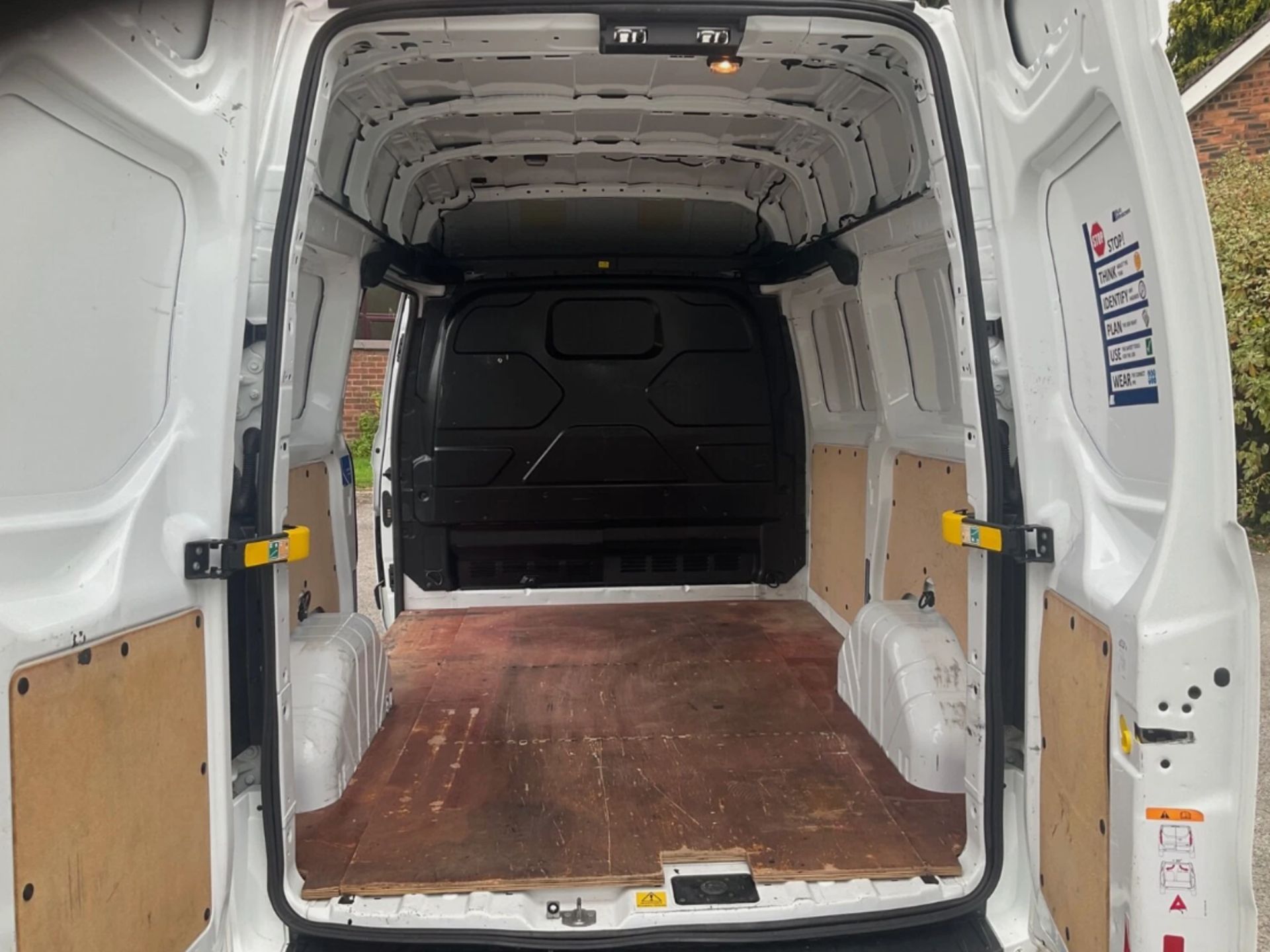 **(ONLY 109K MILEAGE)** 2020 FORD TRANSIT CUSTOM 300 TREND ECOBLUE - Image 10 of 16