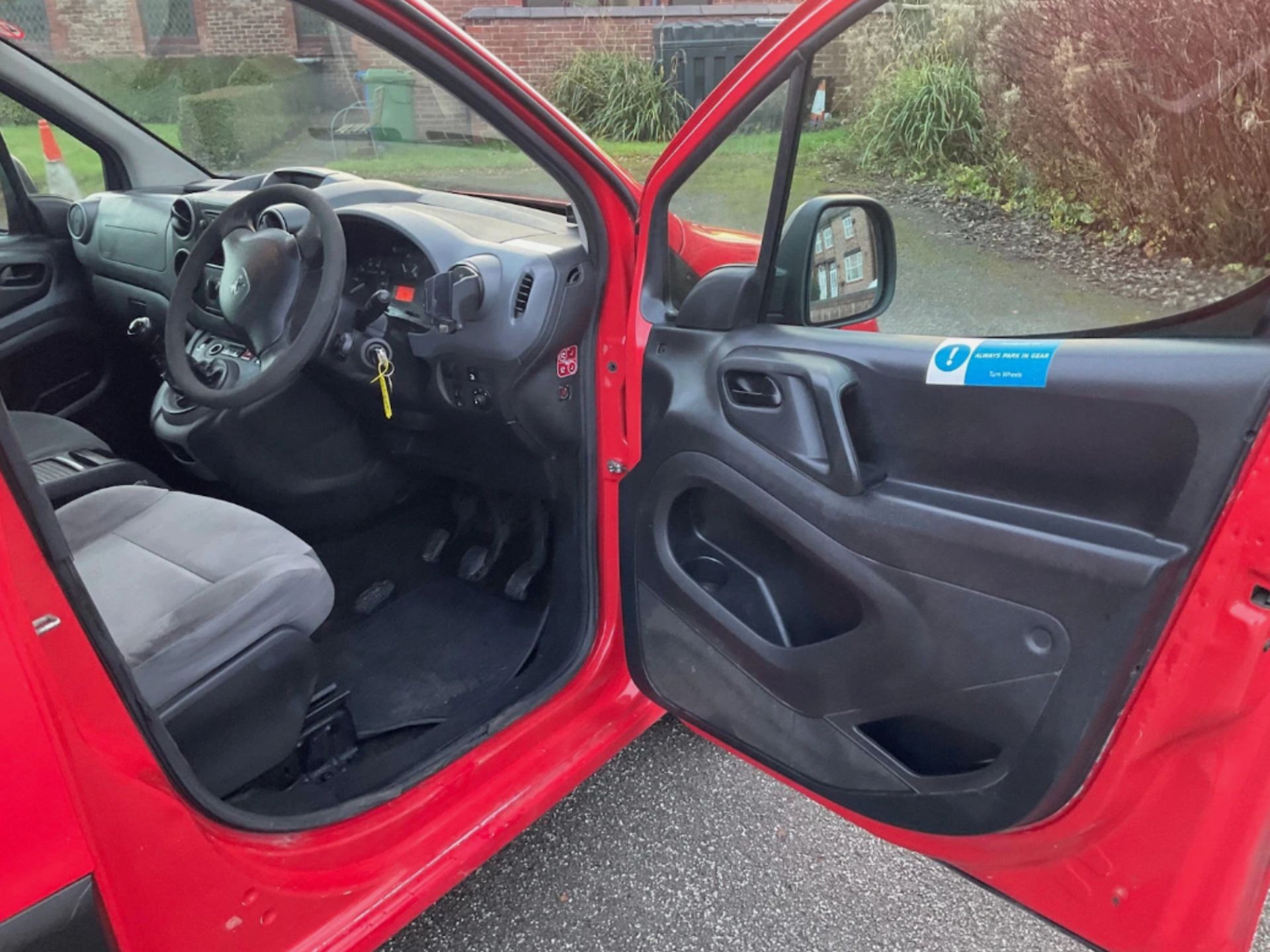 **(ONLY 75K MILEAGE)** 2012 PEUGEOT PARTNER 625 S L1 HDI PANEL VAN>>--NO VAT ON HAMMER--<< - Image 9 of 13