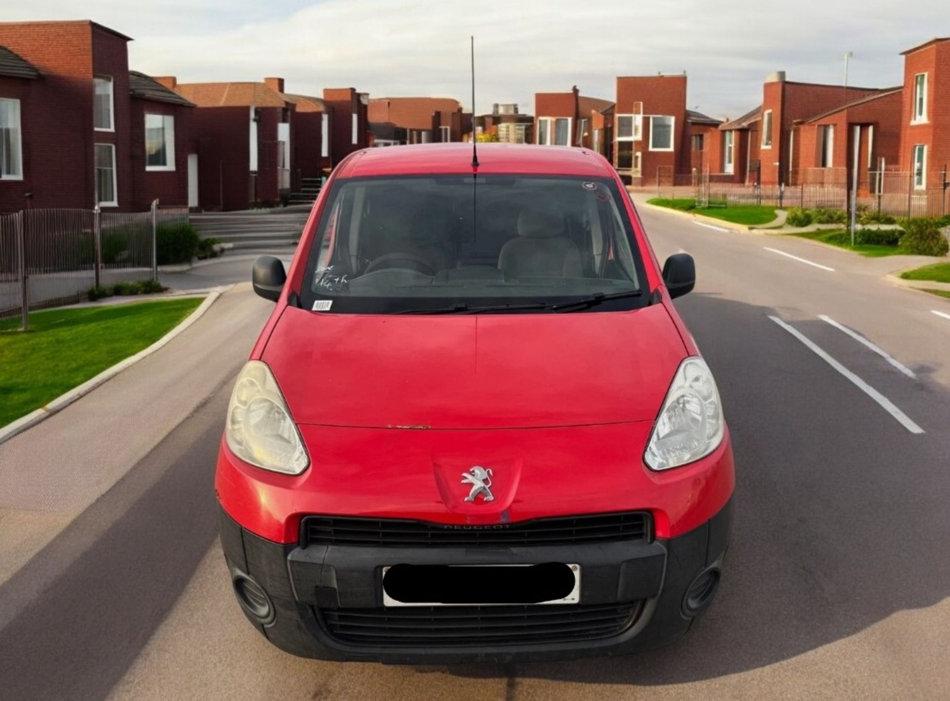 2012 PEUGEOT PARTNER 625 S 1.6 HDI PANEL VAN – DIESEL – MANUAL – RED - Image 2 of 12