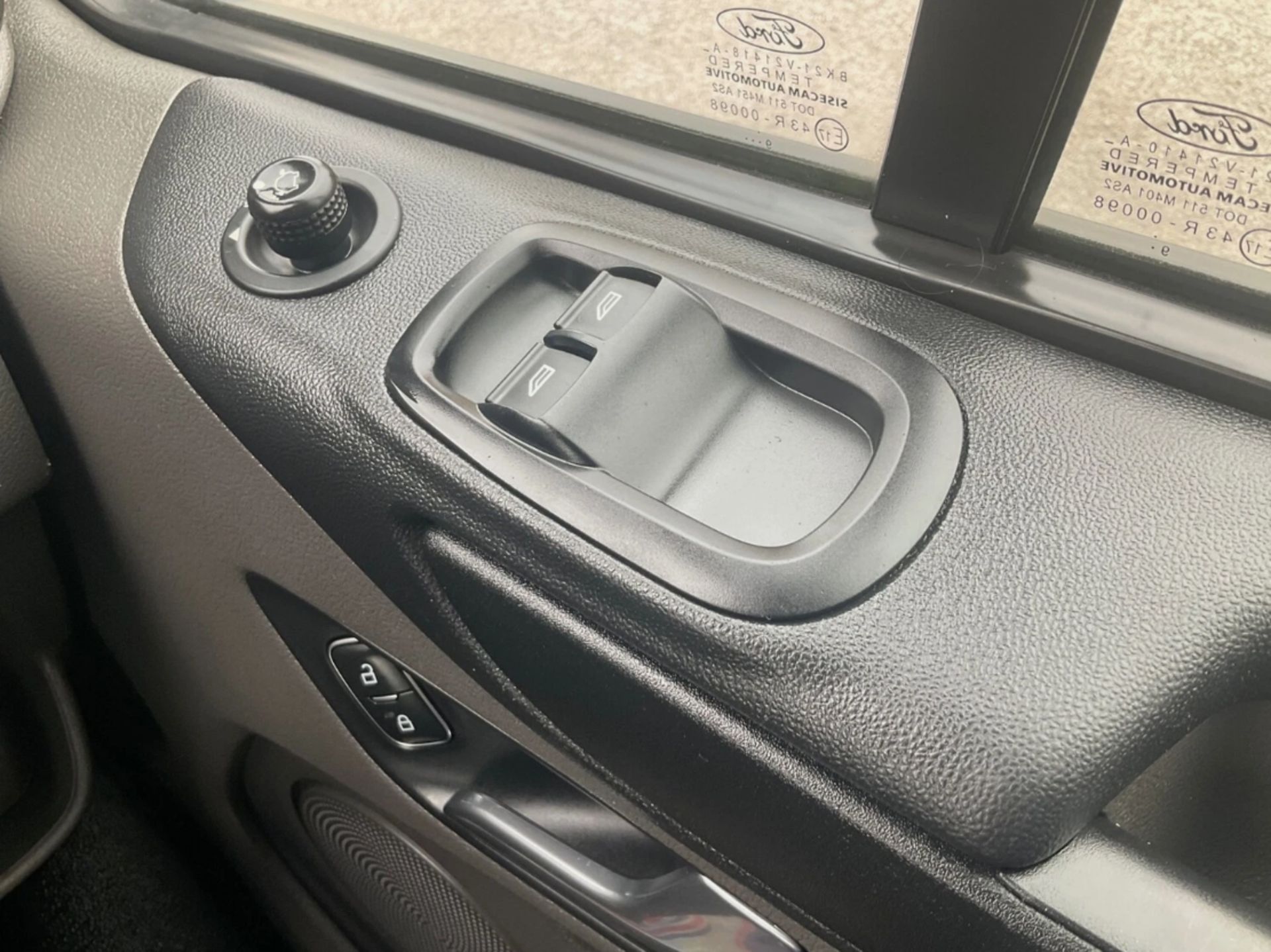 **(ONLY 109K MILEAGE)** 2020 FORD TRANSIT CUSTOM 300 TREND ECOBLUE - Image 15 of 16