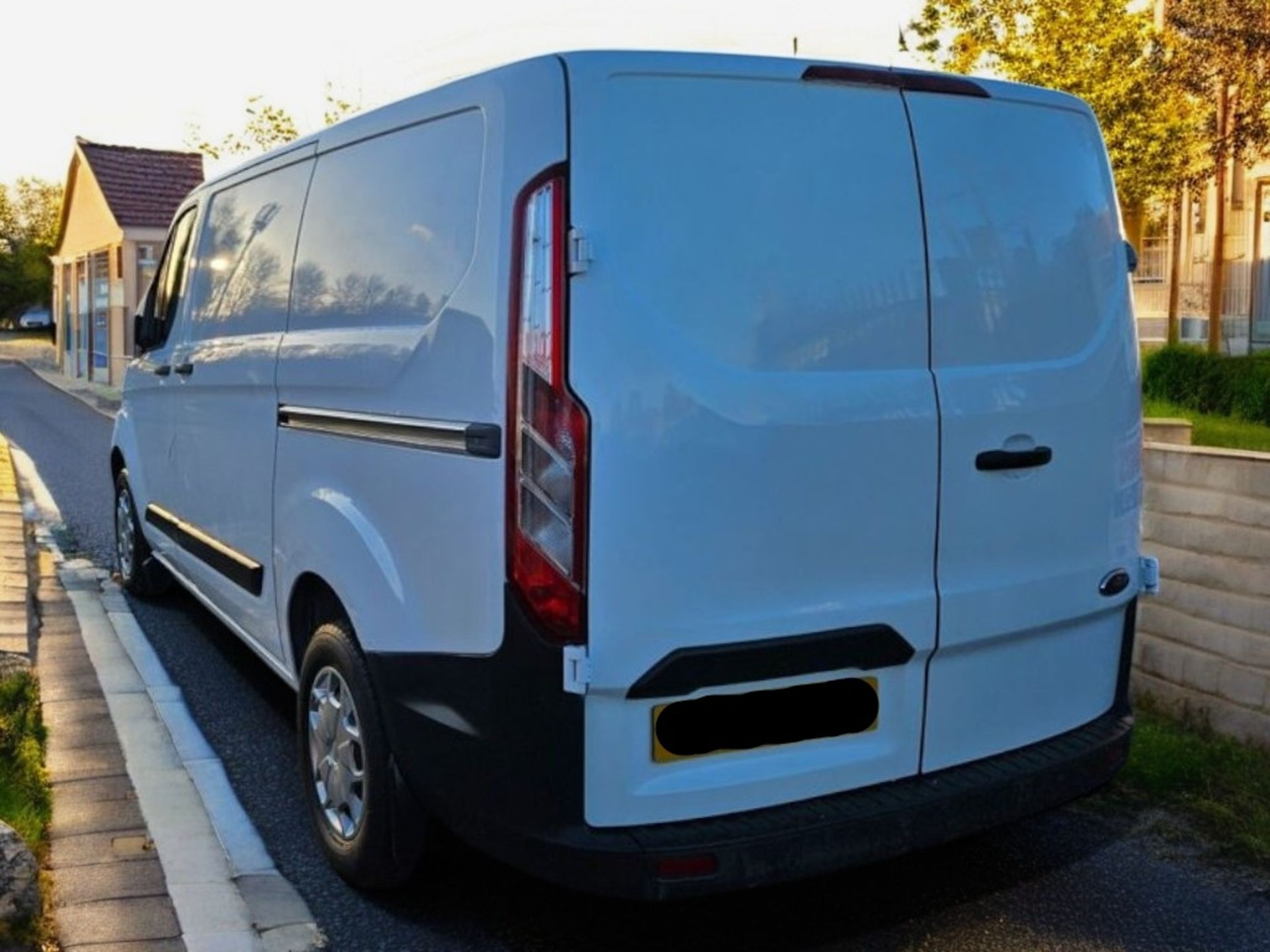 **(ONLY 119K MILEAGE)** 2016 FORD TRANSIT CUSTOM 270 SWB 2.2 TDCI VAN >>--NO VAT ON HAMMER--<< - Image 4 of 11