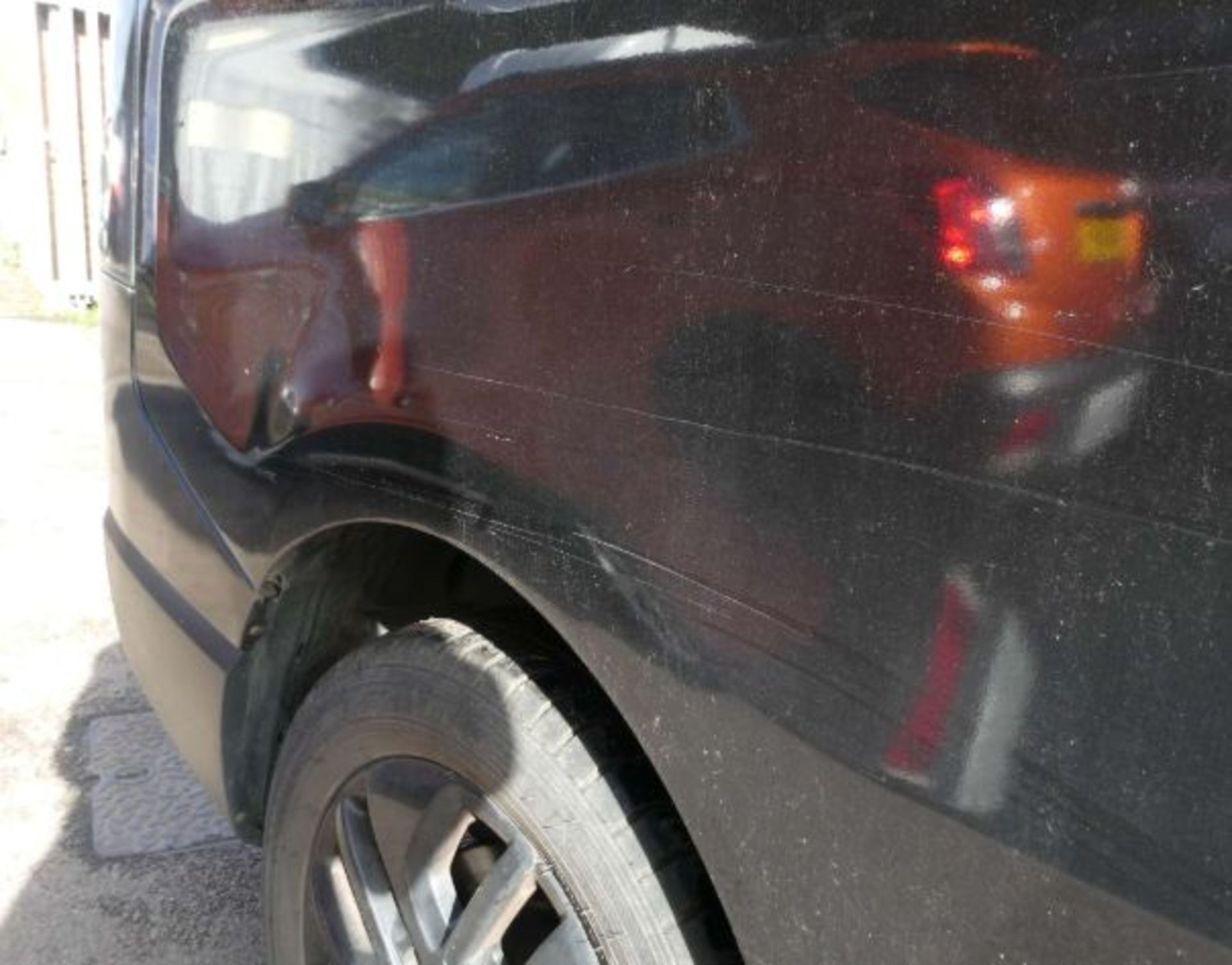 2017 RENAULT TRAFIC LL29 SPORT NAV ENERGY DCI – LWB – 97K – BLACK - Image 6 of 13