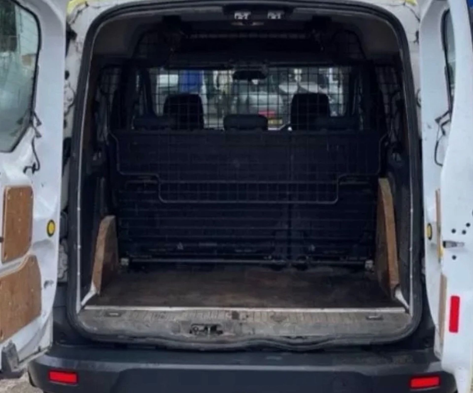 2016 FORD TRANSIT CONNECT 1.6 TDCI DOUBLE CAB - DIESEL – MANUAL – WHITE – 5 SEATER - Image 13 of 14