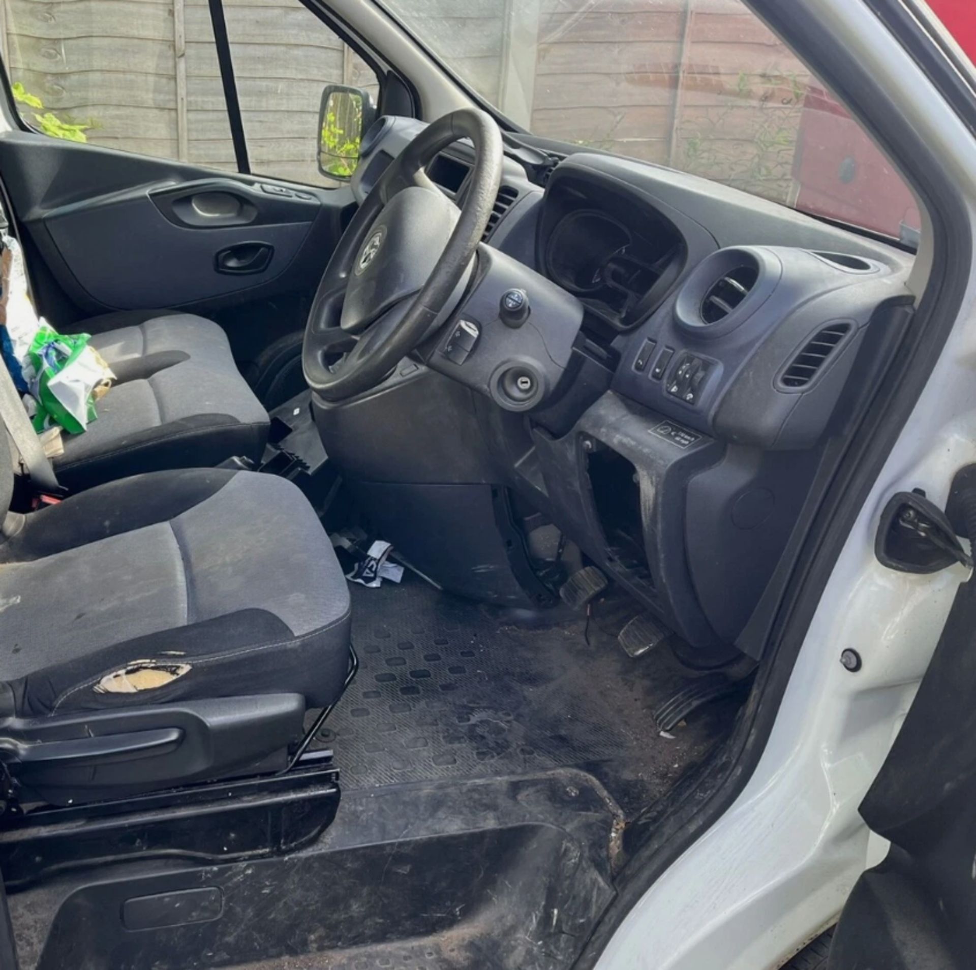 VAUXHALL VIVARO 2900 1.6 CDTI 123 BHP L2H1 LWB PANEL VAN 2018 (18 REG) - Image 5 of 7